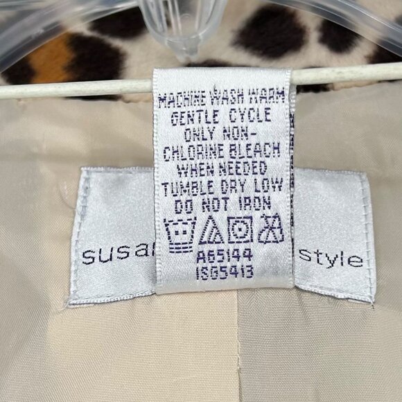 Susan Graver Womens 2X Leopard Print Blazer Plush Soft Faux Fur Pockets Button - Picture 4 of 16